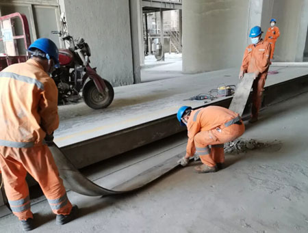 配合上?？蛻魧?duì)水泥制成車間地磅進(jìn)行改造